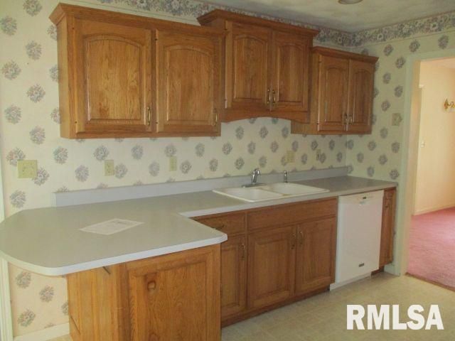 148 CRACKLEWOOD Lane, East Peoria, IL 61611