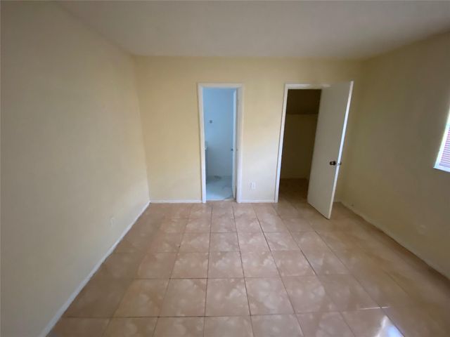 7625 SW 10th Street, North Lauderdale, FL 33068