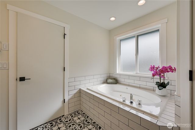 26504 33rd Avenue NE, Arlington, WA 98223