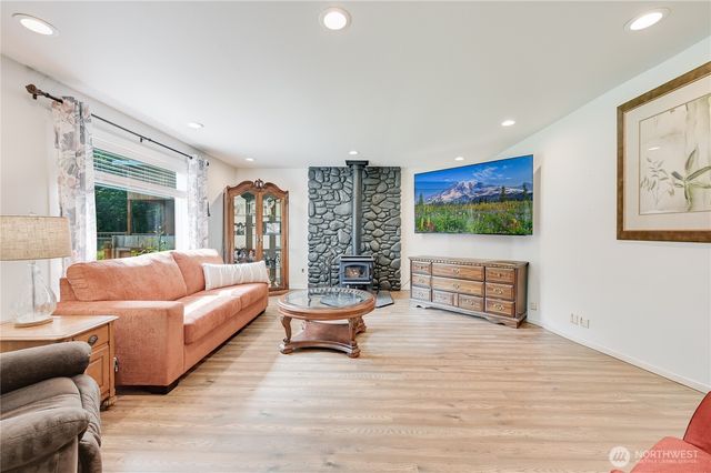 26504 33rd Avenue NE, Arlington, WA 98223