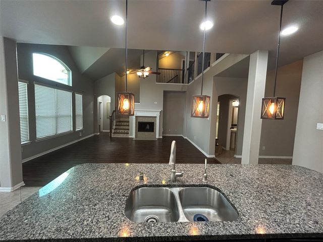 7936 Lake Commons Drive, Rosenberg, TX 77469