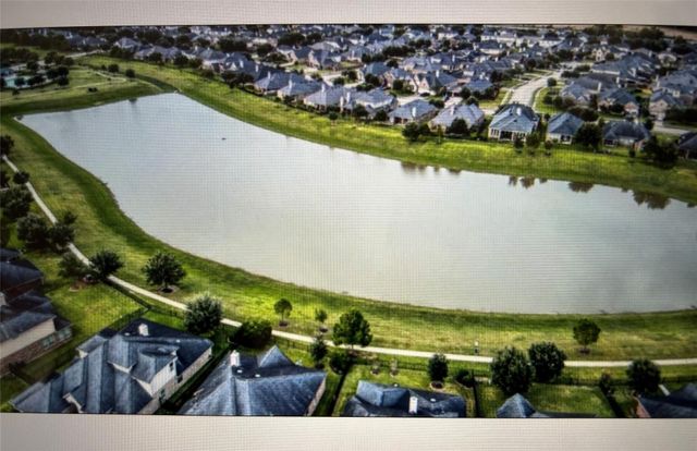 7936 Lake Commons Drive, Rosenberg, TX 77469