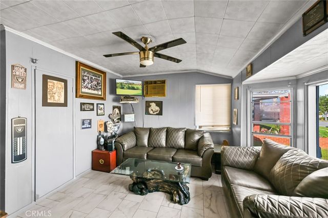 803 N Grandee, Compton, CA 90220