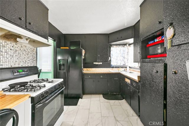 803 N Grandee, Compton, CA 90220