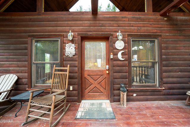 2220 Breezy Road Road, Sevierville, TN 37876
