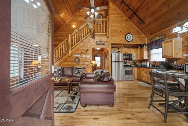 2220 Breezy Road Road, Sevierville, TN 37876