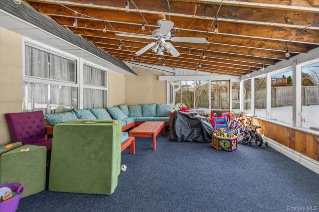 7 Constable Lane, Levittown, NY 11756