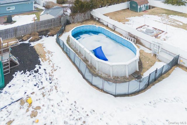 7 Constable Lane, Levittown, NY 11756