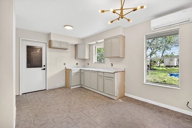 510 Blanco St, Taft, TX 78390