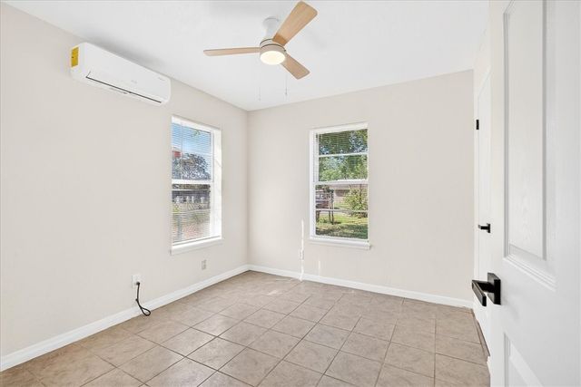 510 Blanco St, Taft, TX 78390
