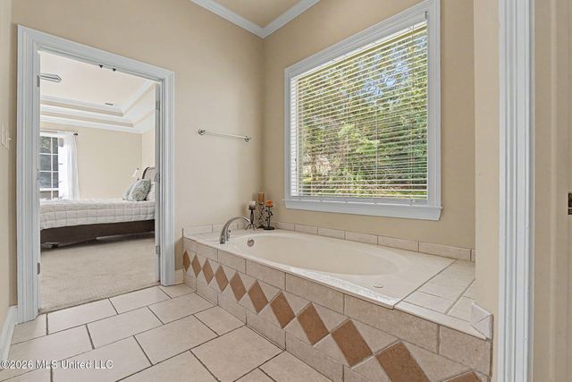 8465 Belmor Lakes Drive, Olive Branch, MS 38654