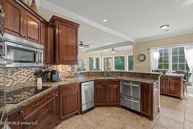 8465 Belmor Lakes Drive, Olive Branch, MS 38654