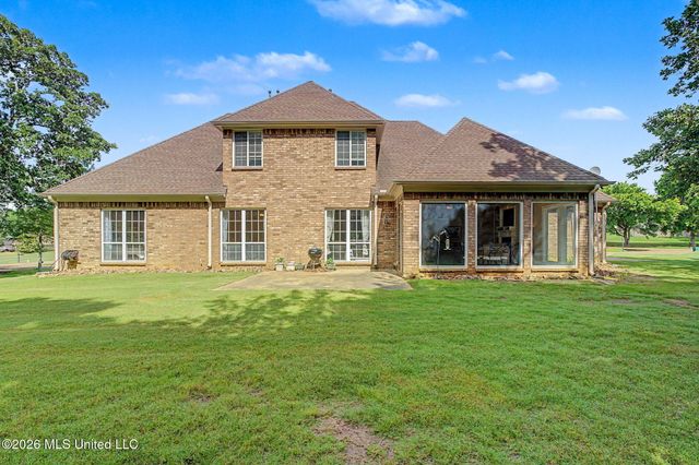 8465 Belmor Lakes Drive, Olive Branch, MS 38654