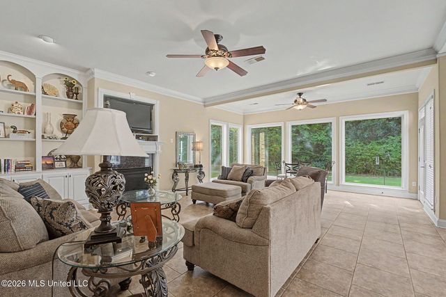 8465 Belmor Lakes Drive, Olive Branch, MS 38654