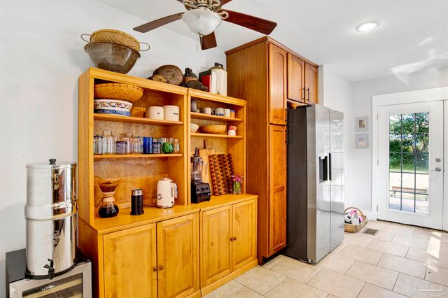 1306 E Hernandez St, Pensacola, FL 32503