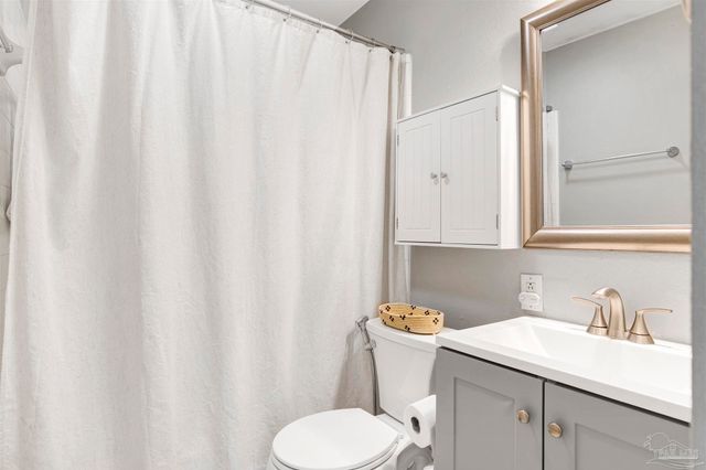 1306 E Hernandez St, Pensacola, FL 32503