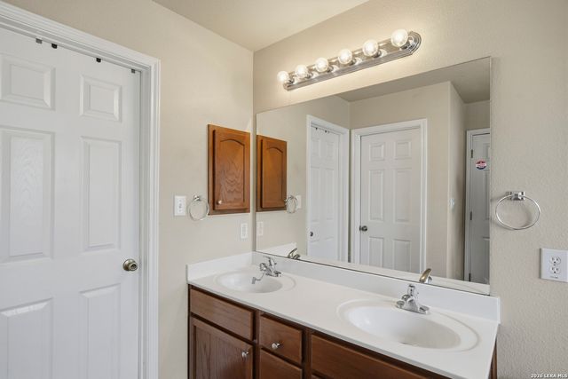 3345 BLUEBIRD RDG, New Braunfels, TX 78130