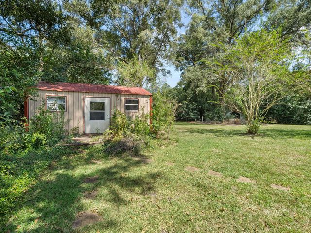 907 Cook Dr, Deridder, LA 70634