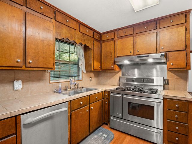 907 Cook Dr, Deridder, LA 70634