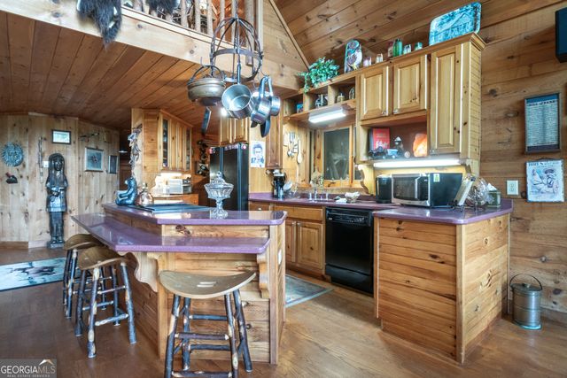 266 Enota Drive, Sautee Nacoochee, GA 30571