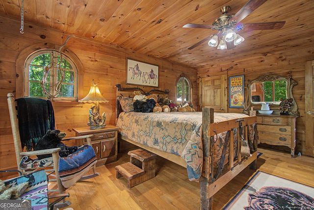 266 Enota Drive, Sautee Nacoochee, GA 30571