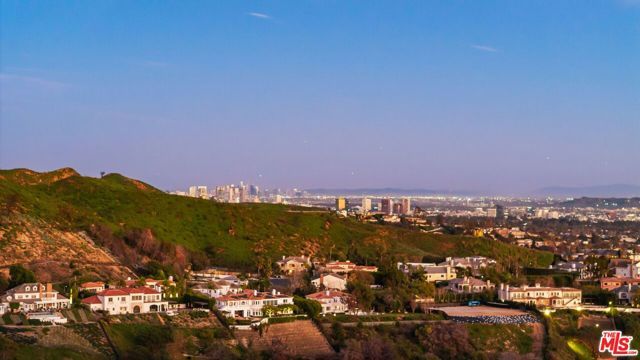 1260 Lachman Lane, Pacific Palisades (los Angeles), CA 90272