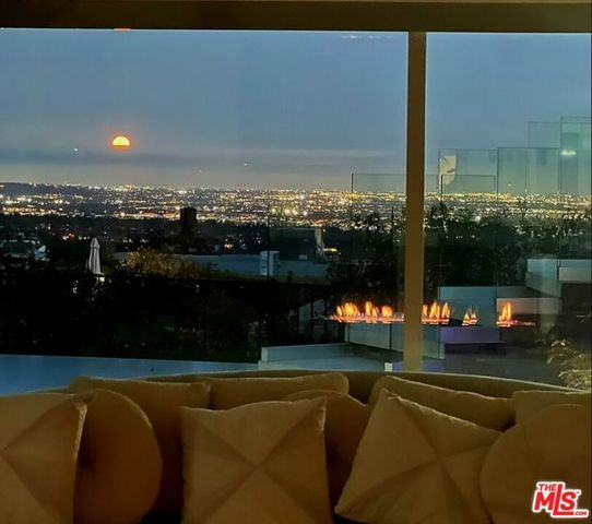 1260 Lachman Lane, Pacific Palisades (los Angeles), CA 90272