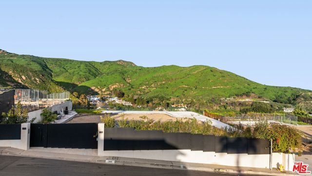 1260 Lachman Lane, Pacific Palisades (los Angeles), CA 90272