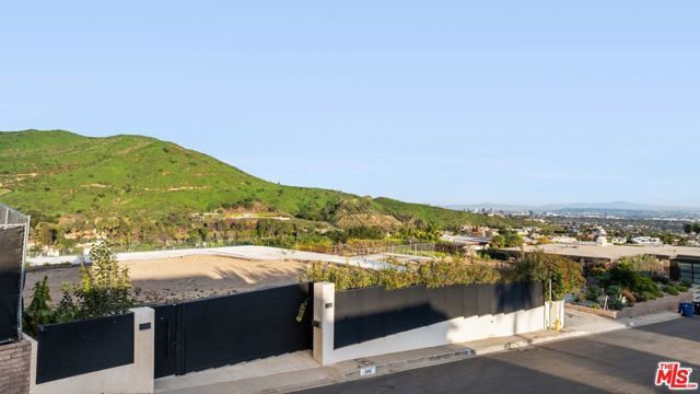 1260 Lachman Lane, Pacific Palisades (los Angeles), CA 90272
