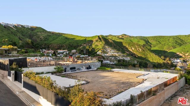 1260 Lachman Lane, Pacific Palisades (los Angeles), CA 90272