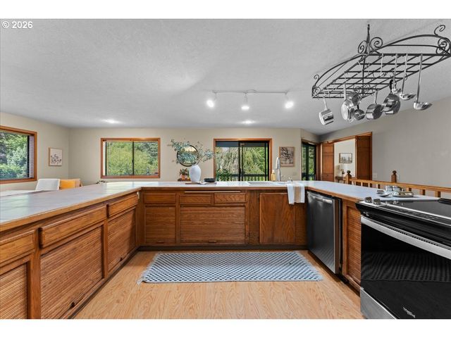 1963 Sw MYERS Pl, Gresham, OR 97080