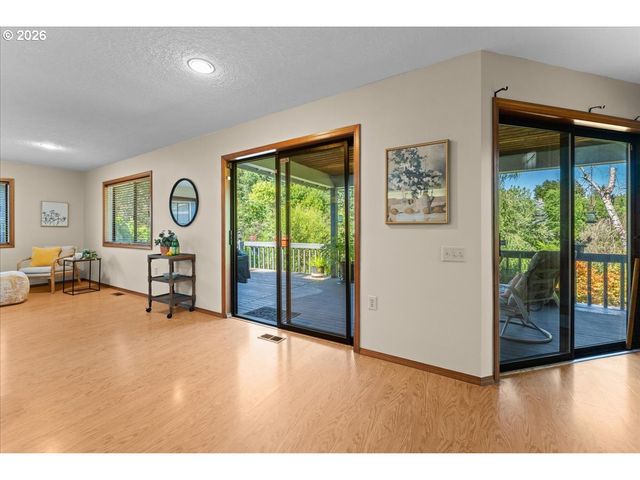 1963 Sw MYERS Pl, Gresham, OR 97080