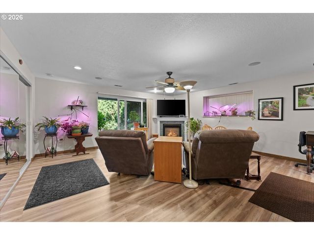1963 Sw MYERS Pl, Gresham, OR 97080