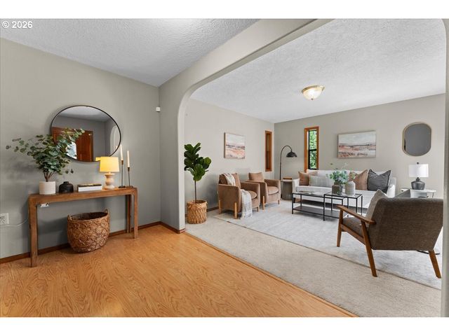 1963 Sw MYERS Pl, Gresham, OR 97080