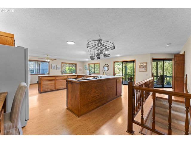 1963 Sw MYERS Pl, Gresham, OR 97080
