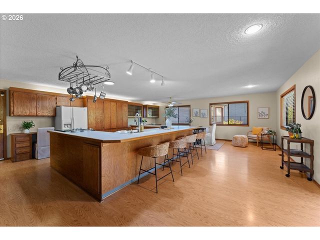 1963 Sw MYERS Pl, Gresham, OR 97080