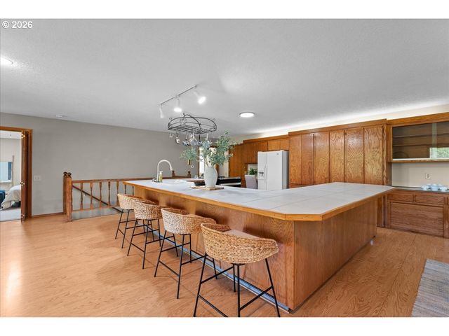 1963 Sw MYERS Pl, Gresham, OR 97080
