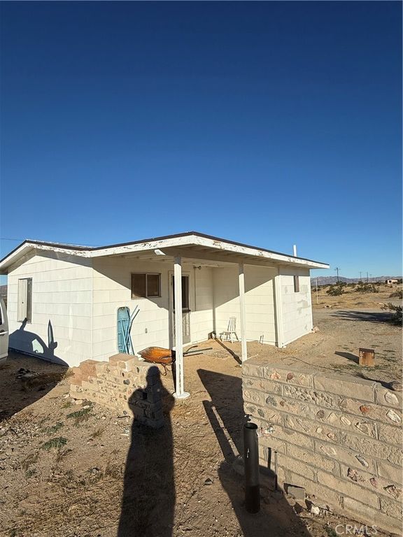 Image 3 of property listing at 86725 Misty Trl, 29 Palms, CA 92277