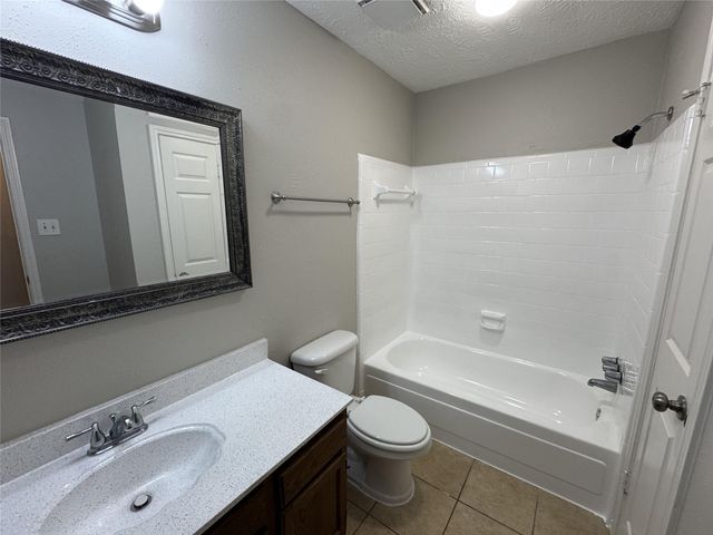 11915 Fallbrook Drive, Houston, TX 77065