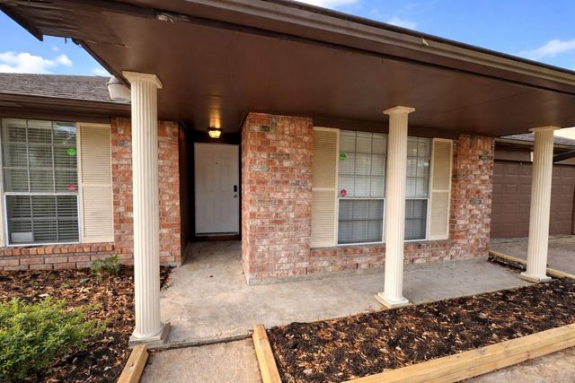 11915 Fallbrook Drive, Houston, TX 77065