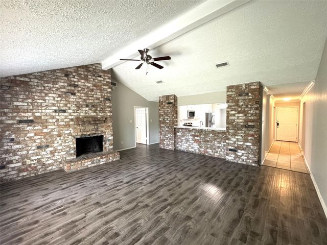 11915 Fallbrook Drive, Houston, TX 77065