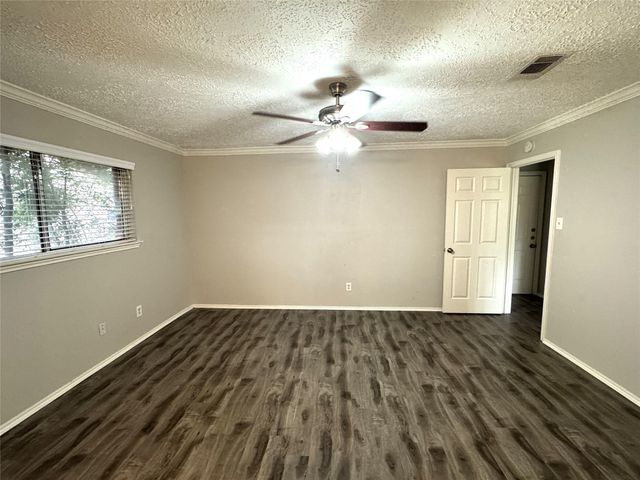 11915 Fallbrook Drive, Houston, TX 77065