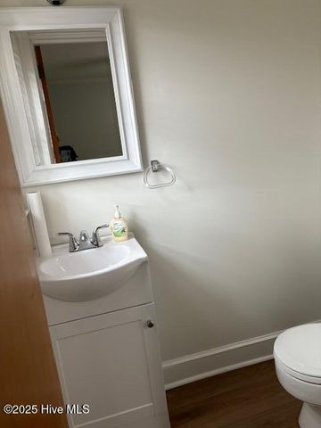 1729 Holly Ridge Road, Kinston, NC 28504