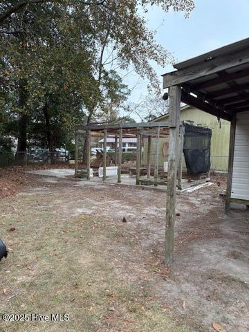 1729 Holly Ridge Road, Kinston, NC 28504