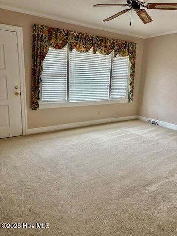 1729 Holly Ridge Road, Kinston, NC 28504