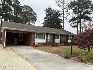 1729 Holly Ridge Road, Kinston, NC 28504
