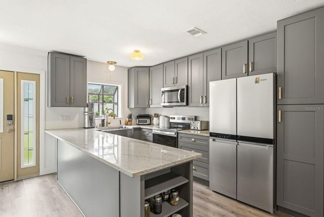 7327 WINCHESTER DRIVE, Tampa, FL 33615