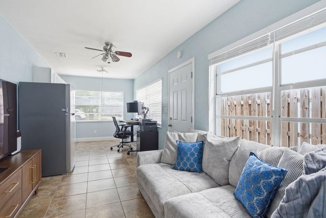 7327 WINCHESTER DRIVE, Tampa, FL 33615