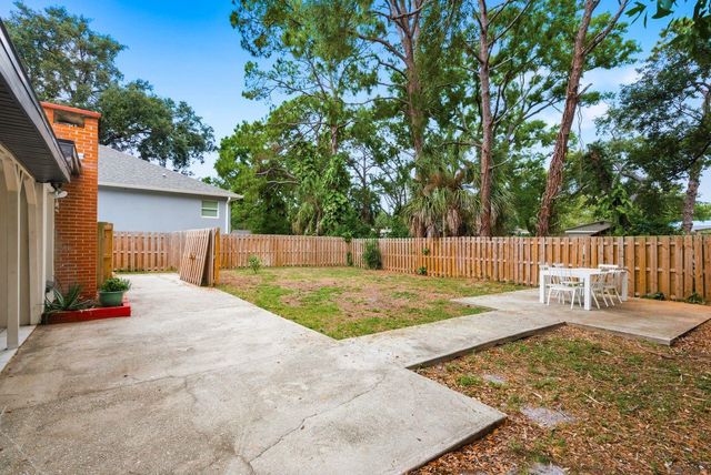 7327 WINCHESTER DRIVE, Tampa, FL 33615