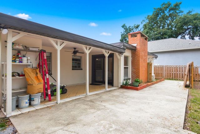 7327 WINCHESTER DRIVE, Tampa, FL 33615